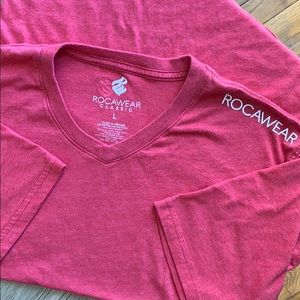 ROCAWEAR Mens V neck Tshirt